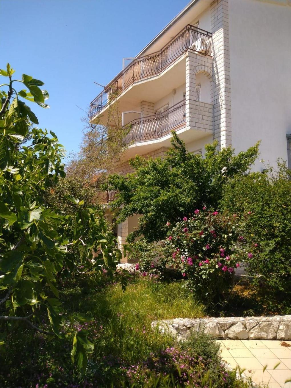 Apartments Filip Trogir Exteriör bild