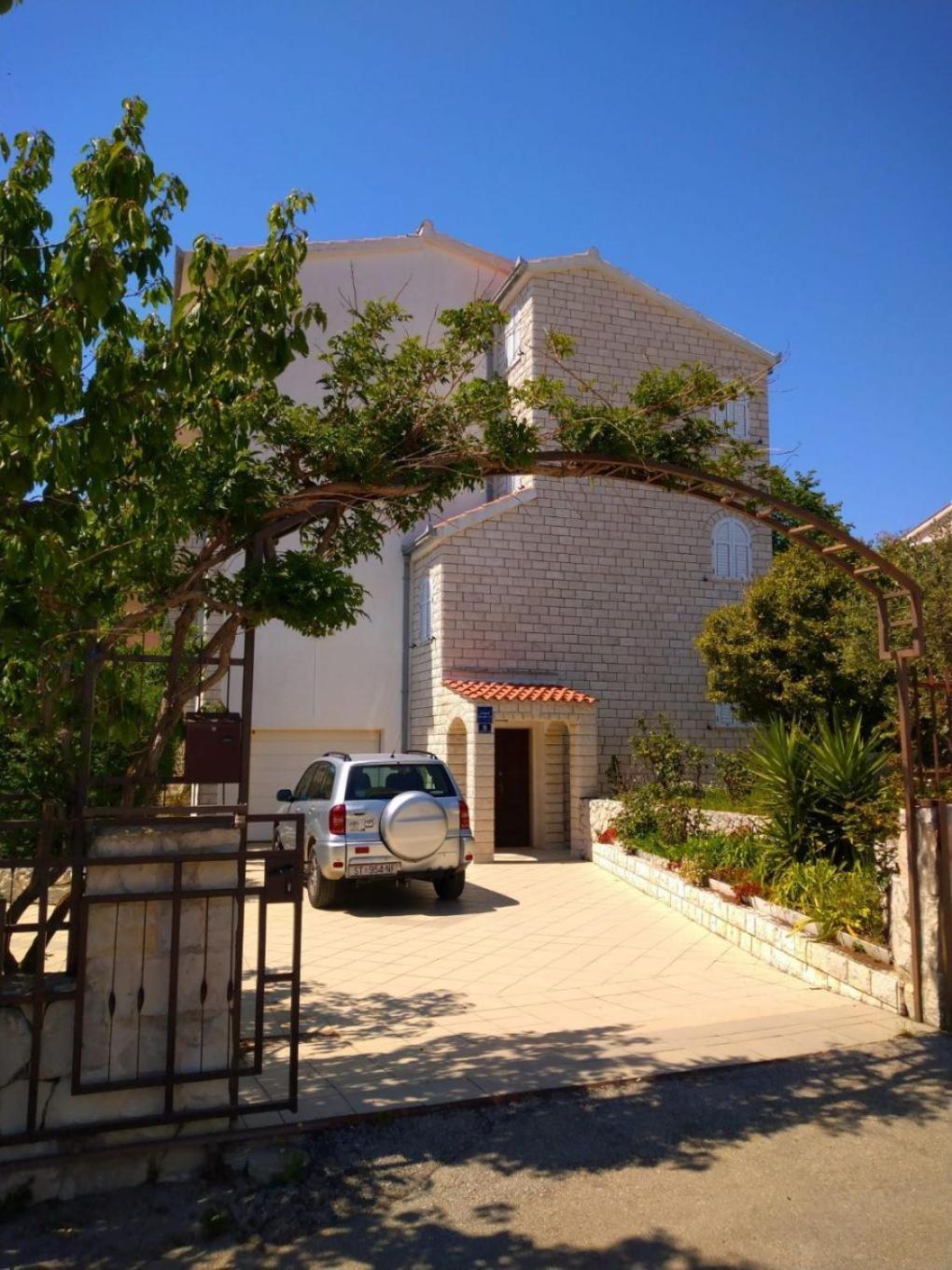 Apartments Filip Trogir Exteriör bild