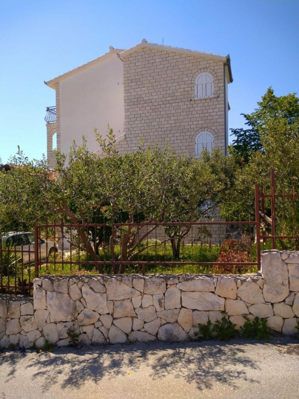 Apartments Filip Trogir Exteriör bild